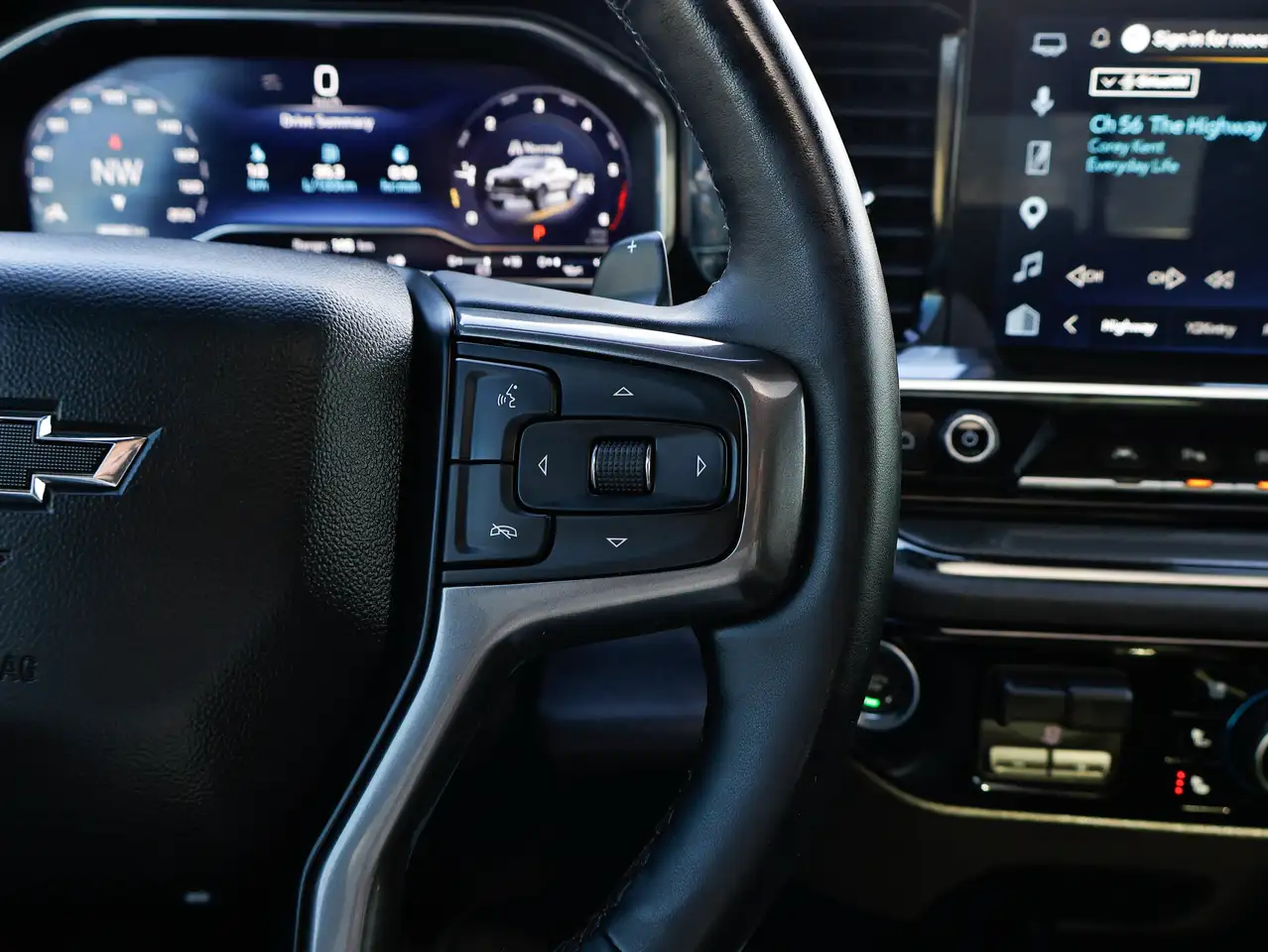 Chevrolet Silverado 1500 - Image 25