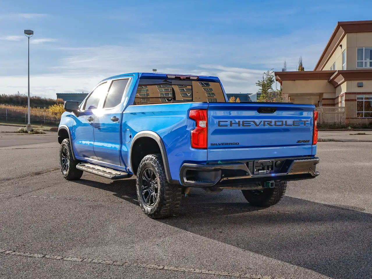 Chevrolet Silverado 1500 - Image 11