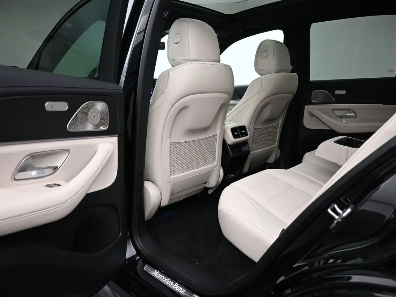 Mercedes-Benz GLE - Image 18