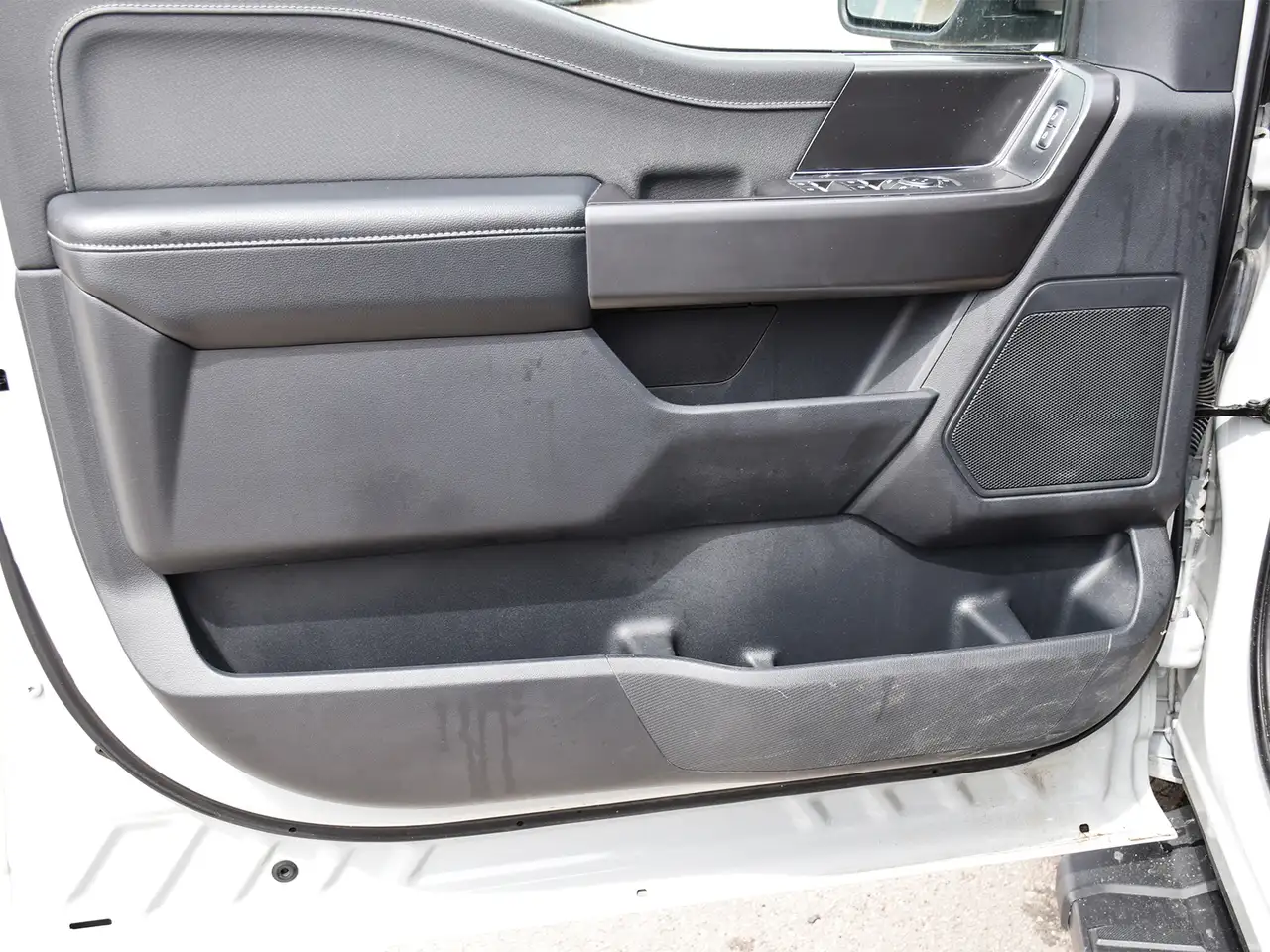 Ford F-150 - Image 9