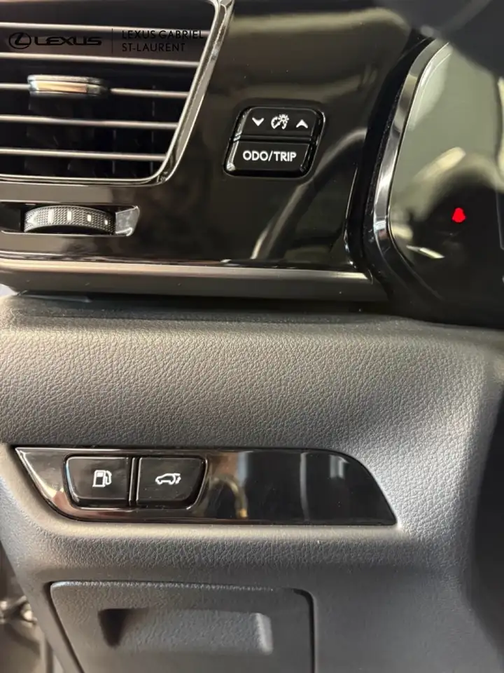 Lexus NX 350 - Image 15
