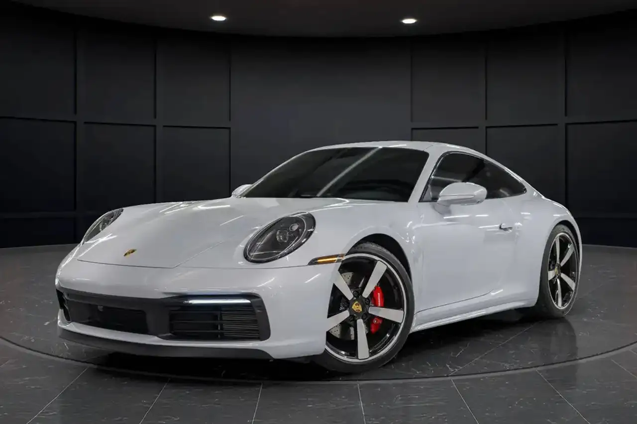 Porsche 911 - Image 2