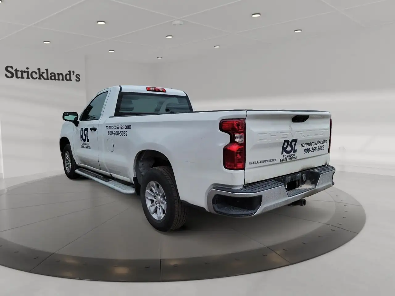 Chevrolet Silverado 1500 - Image 4