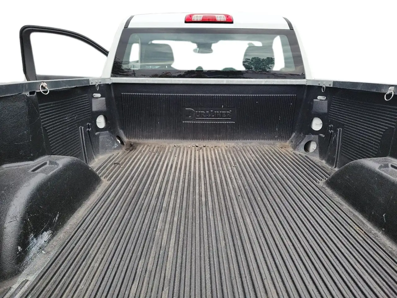 Chevrolet Silverado 1500 - Image 14