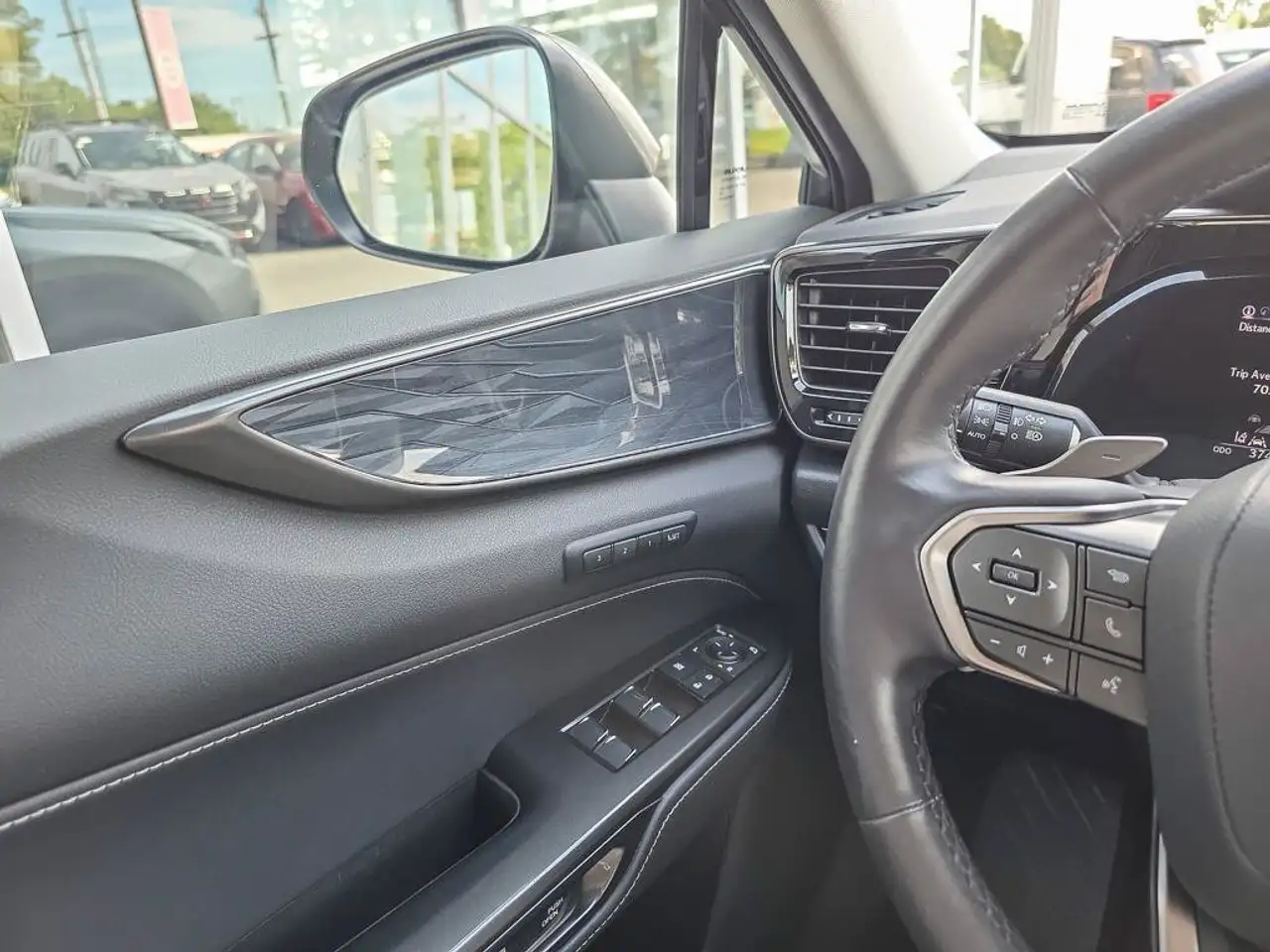 Lexus NX - Image 21