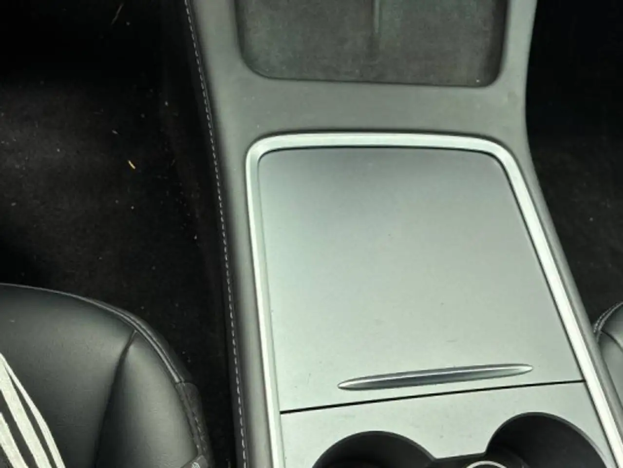 Tesla Model 3 - Image 18