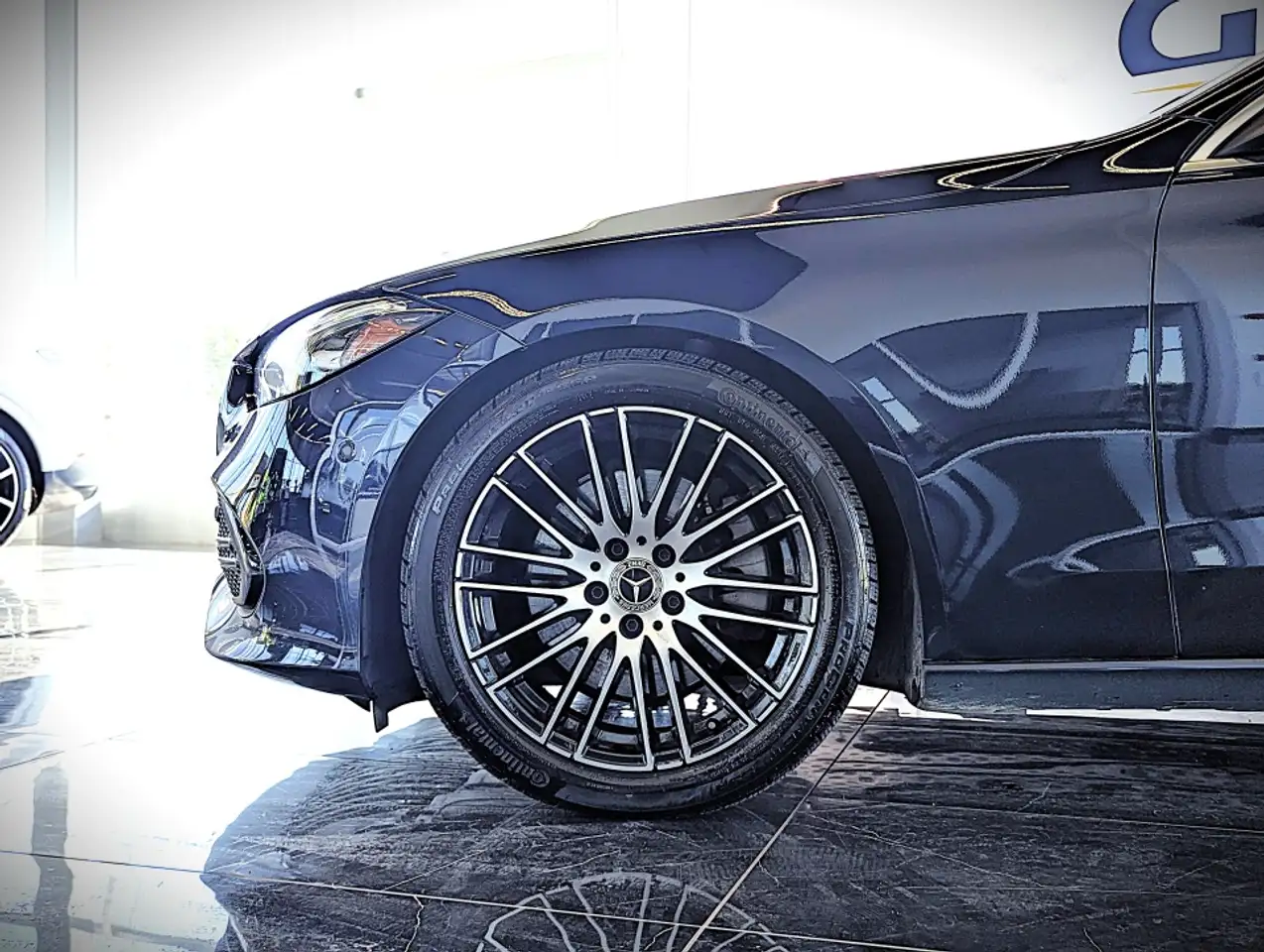 Mercedes-Benz C-Class - Image 10