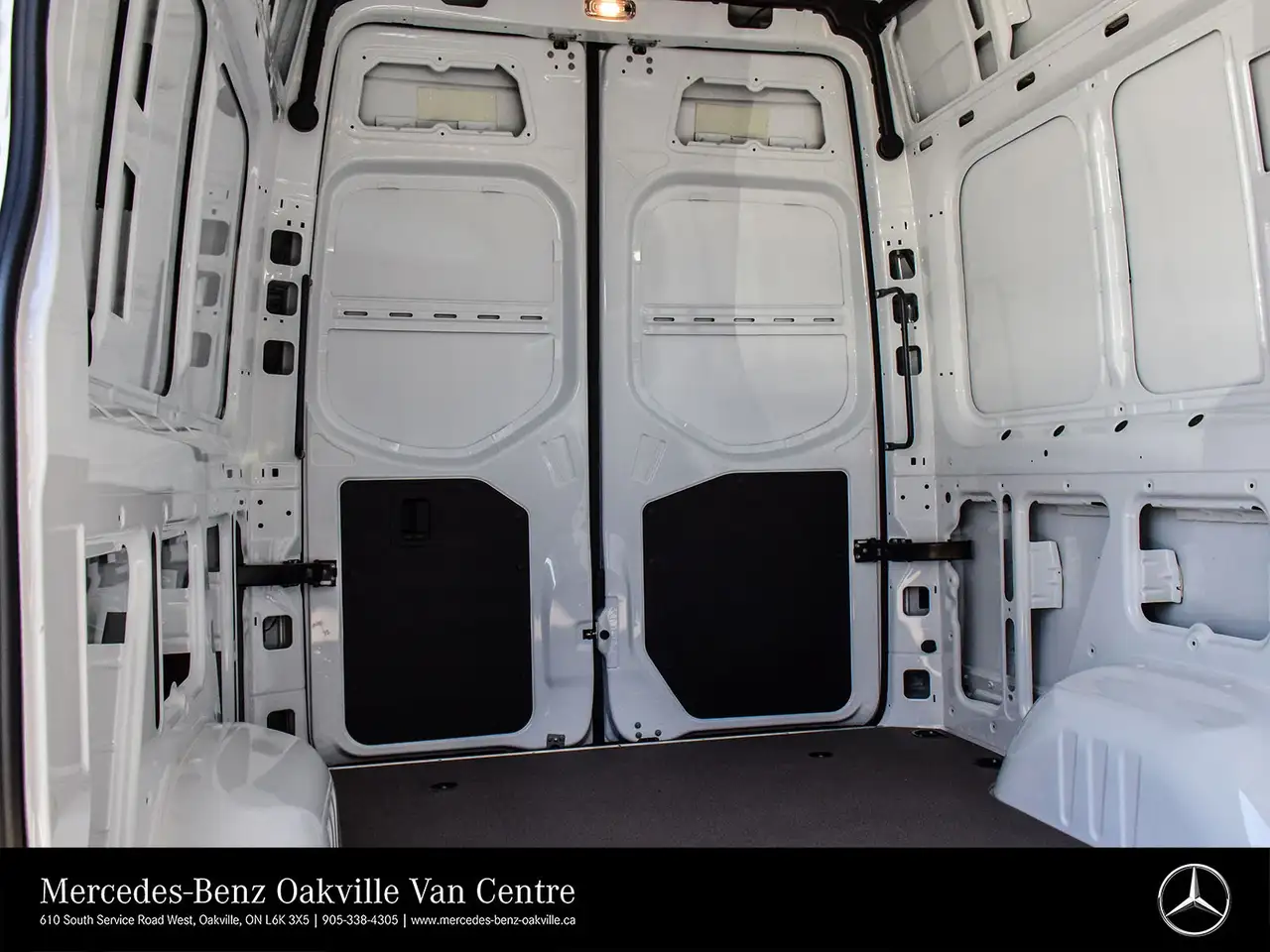 Mercedes-Benz eSprinter - Image 25