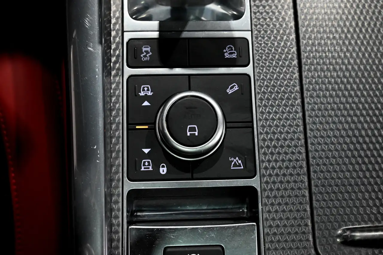 Land Rover Range Rover Sport - Image 20