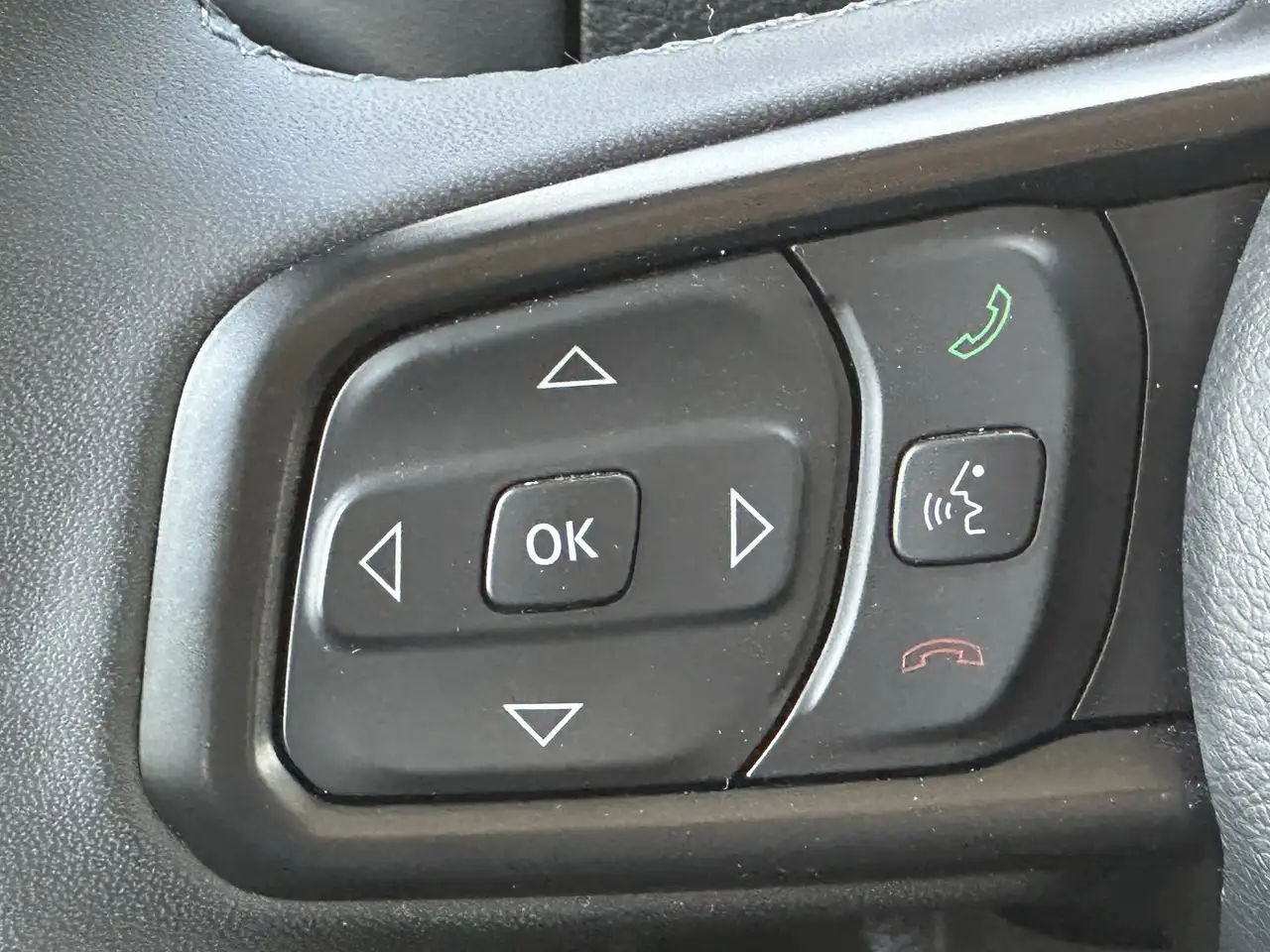 Jeep Wrangler - Image 12
