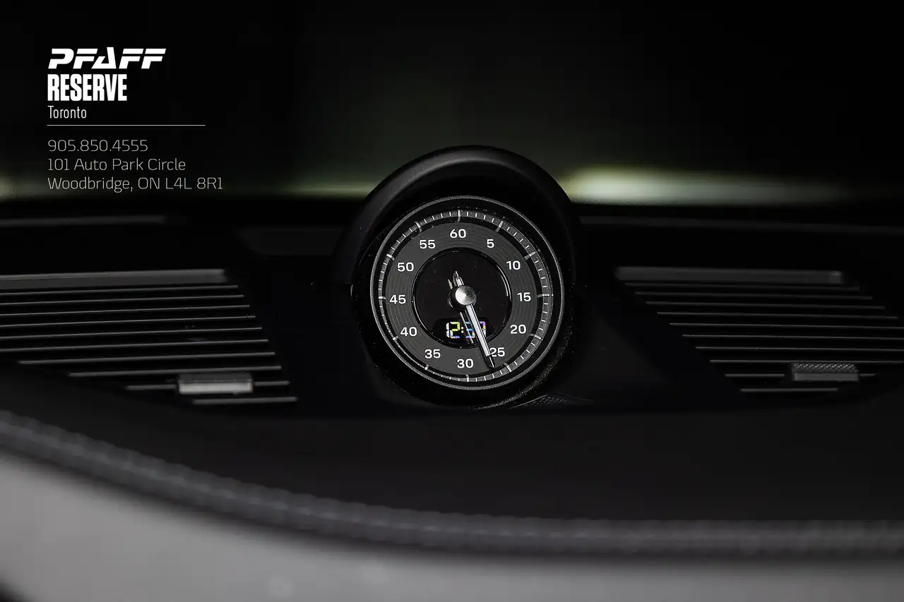 Porsche 911 - Image 23