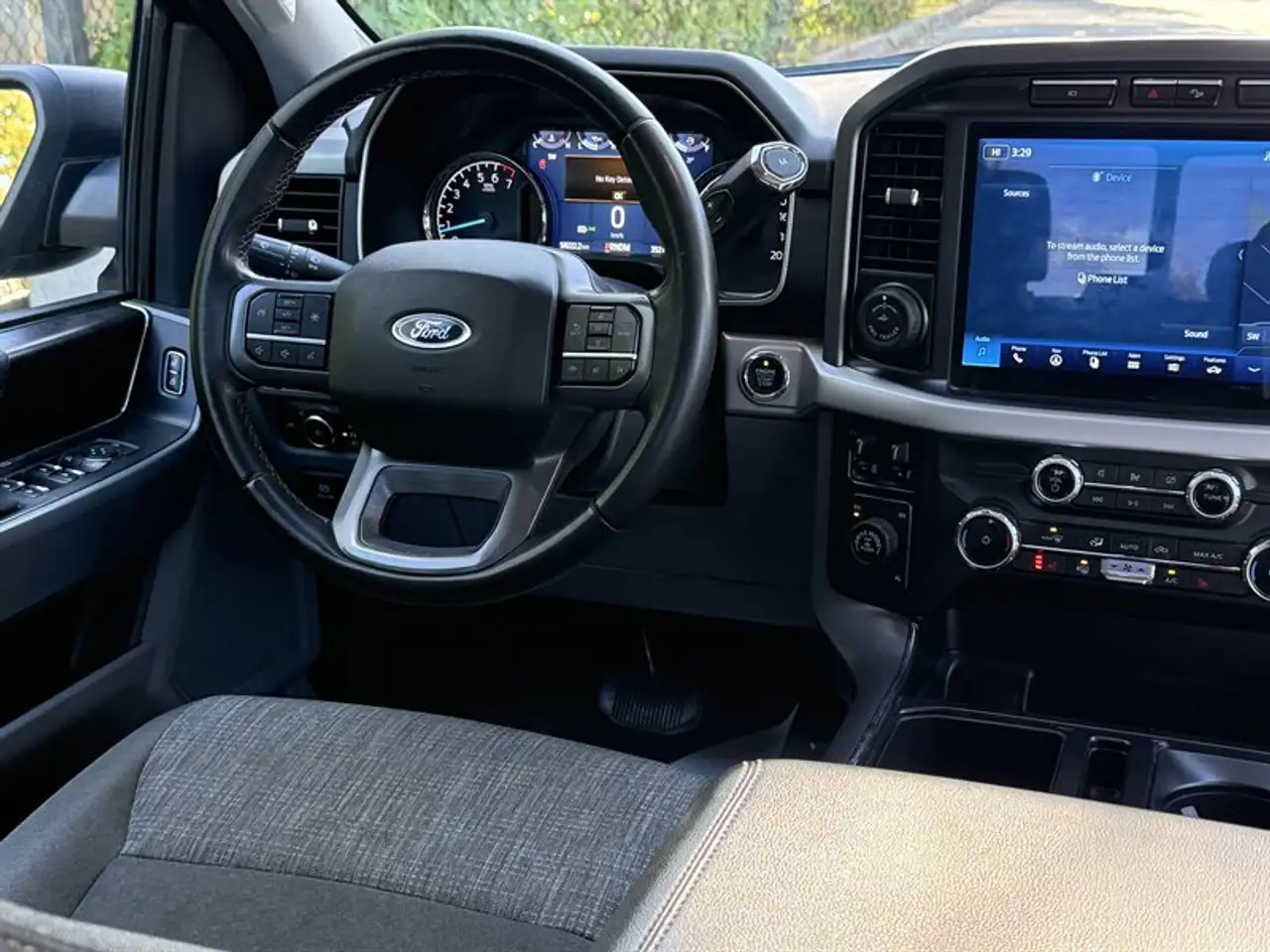 Ford F-150 - Image 27