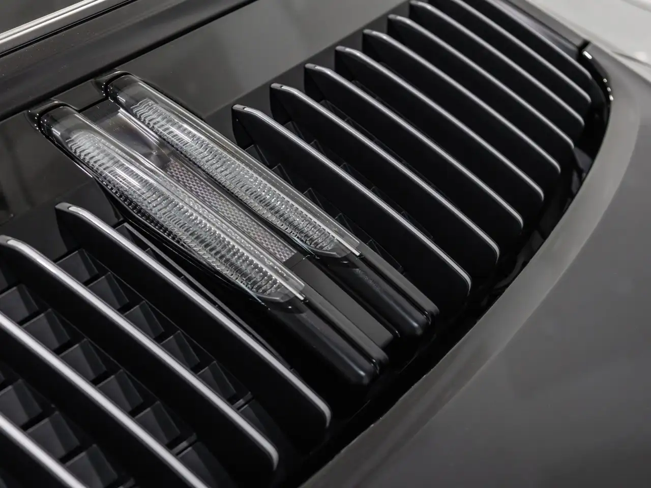Porsche 911 - Image 10
