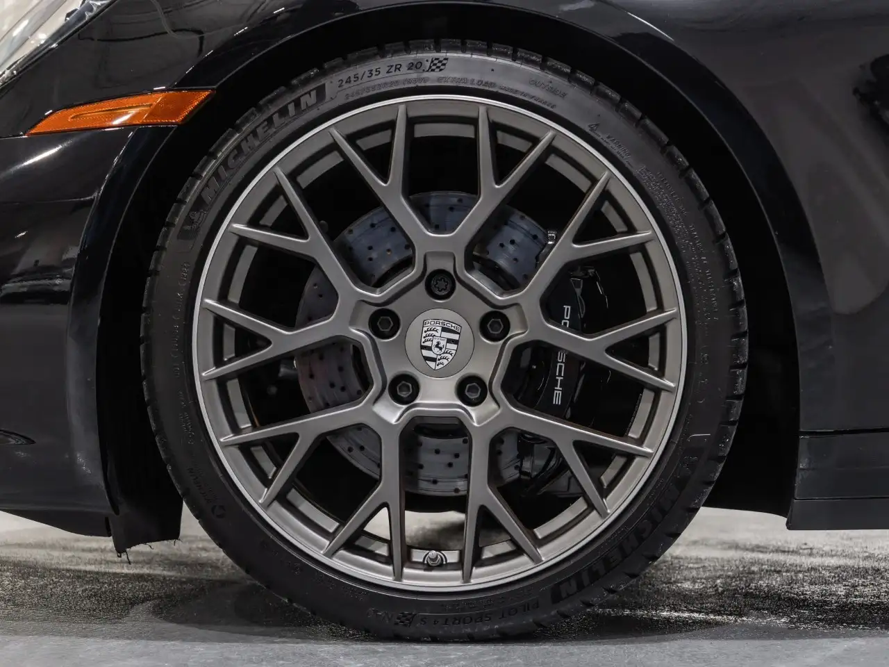 Porsche 911 - Image 6