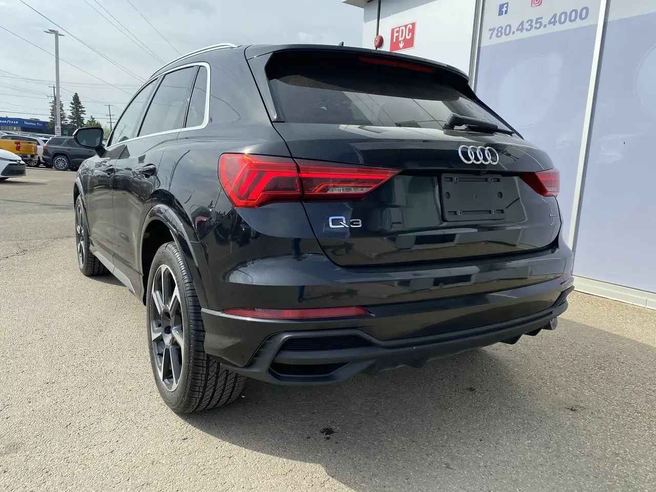 Audi Q3 - Image 3