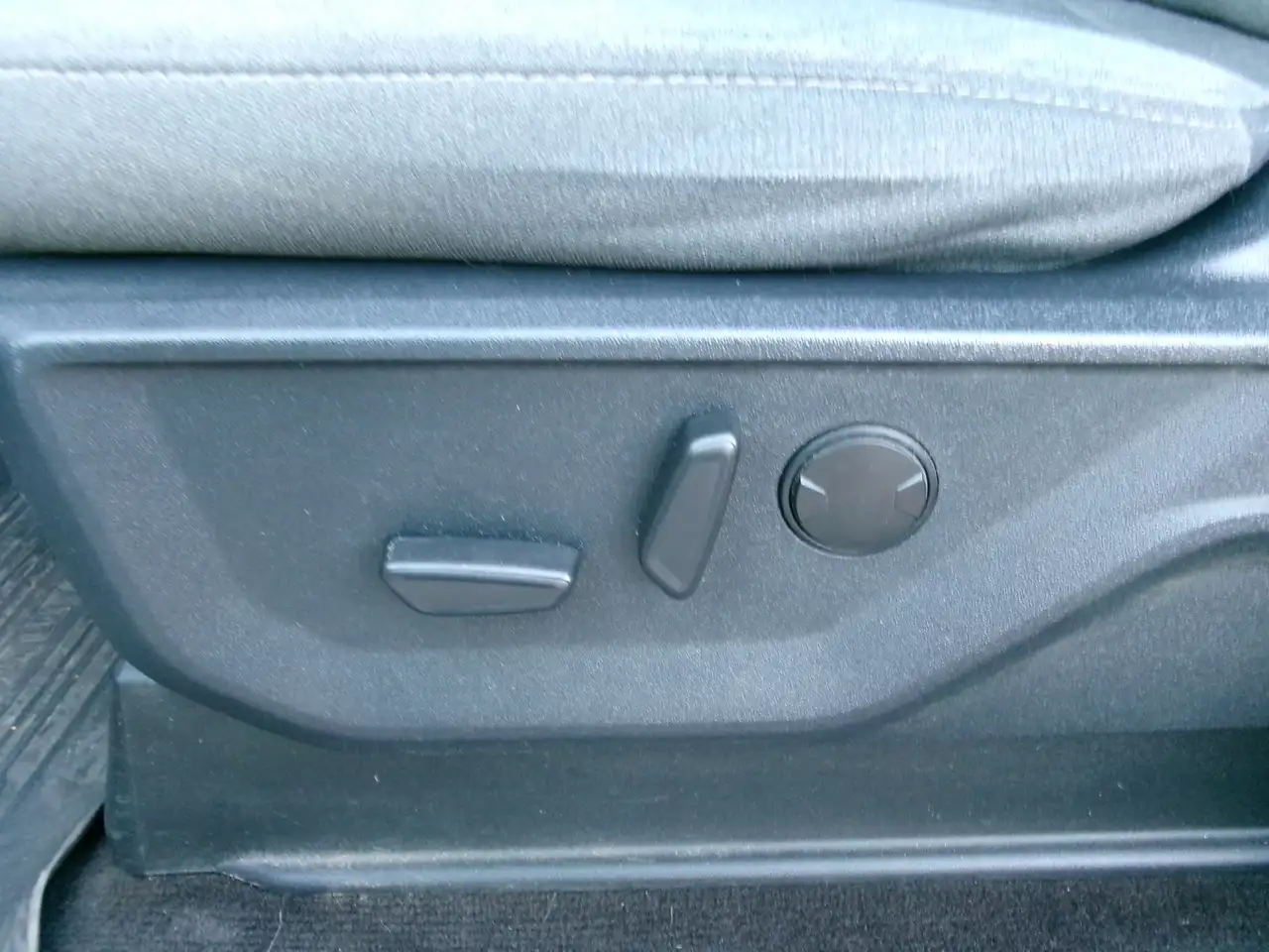 Ford F-150 - Image 26