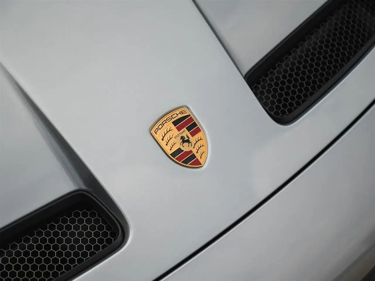 Porsche 911 - Image 38