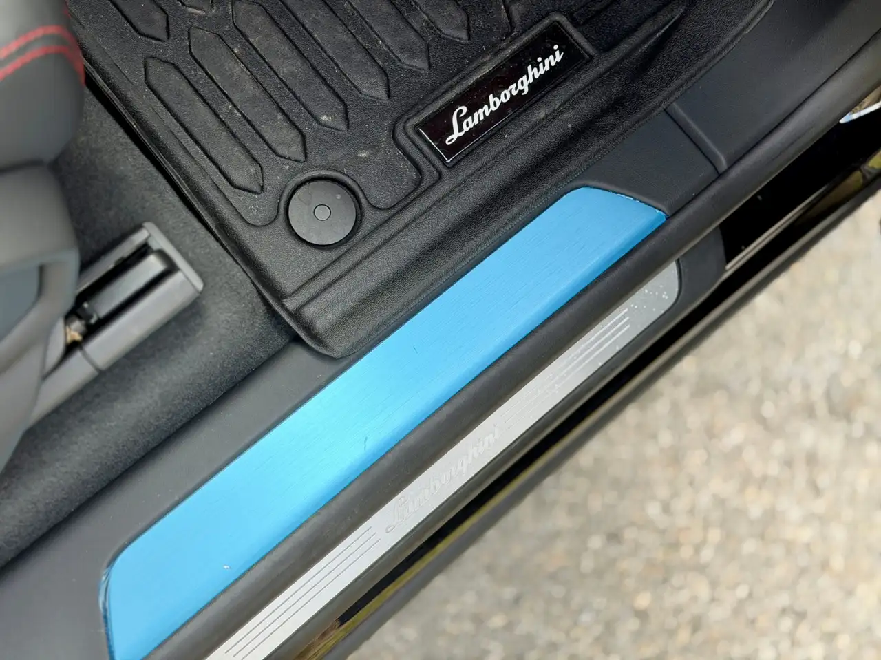 Lamborghini Urus - Image 23