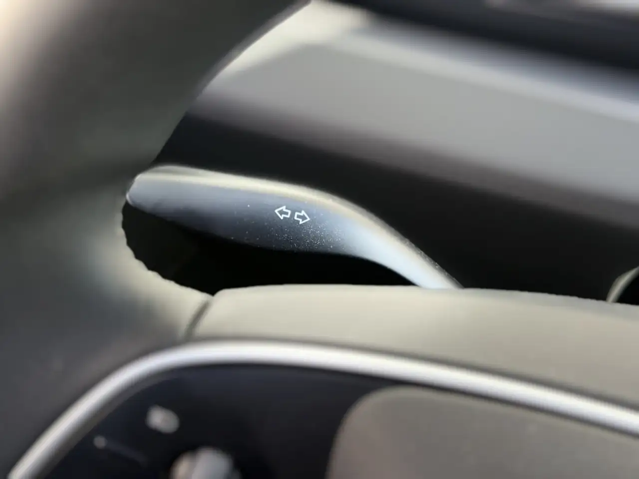 Tesla Model Y - Image 18