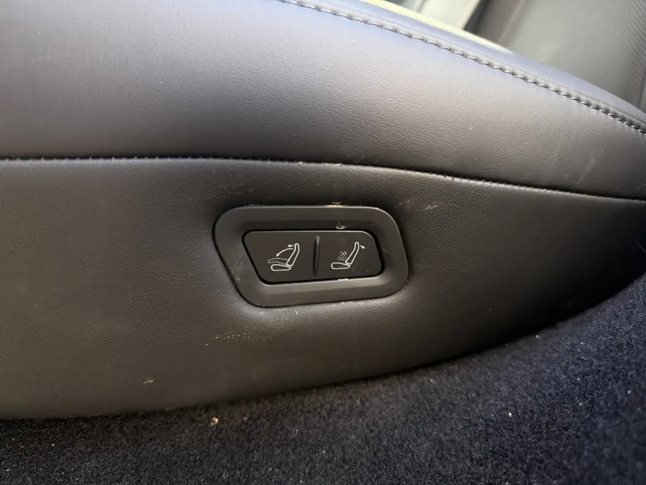 Tesla Model Y - Image 24