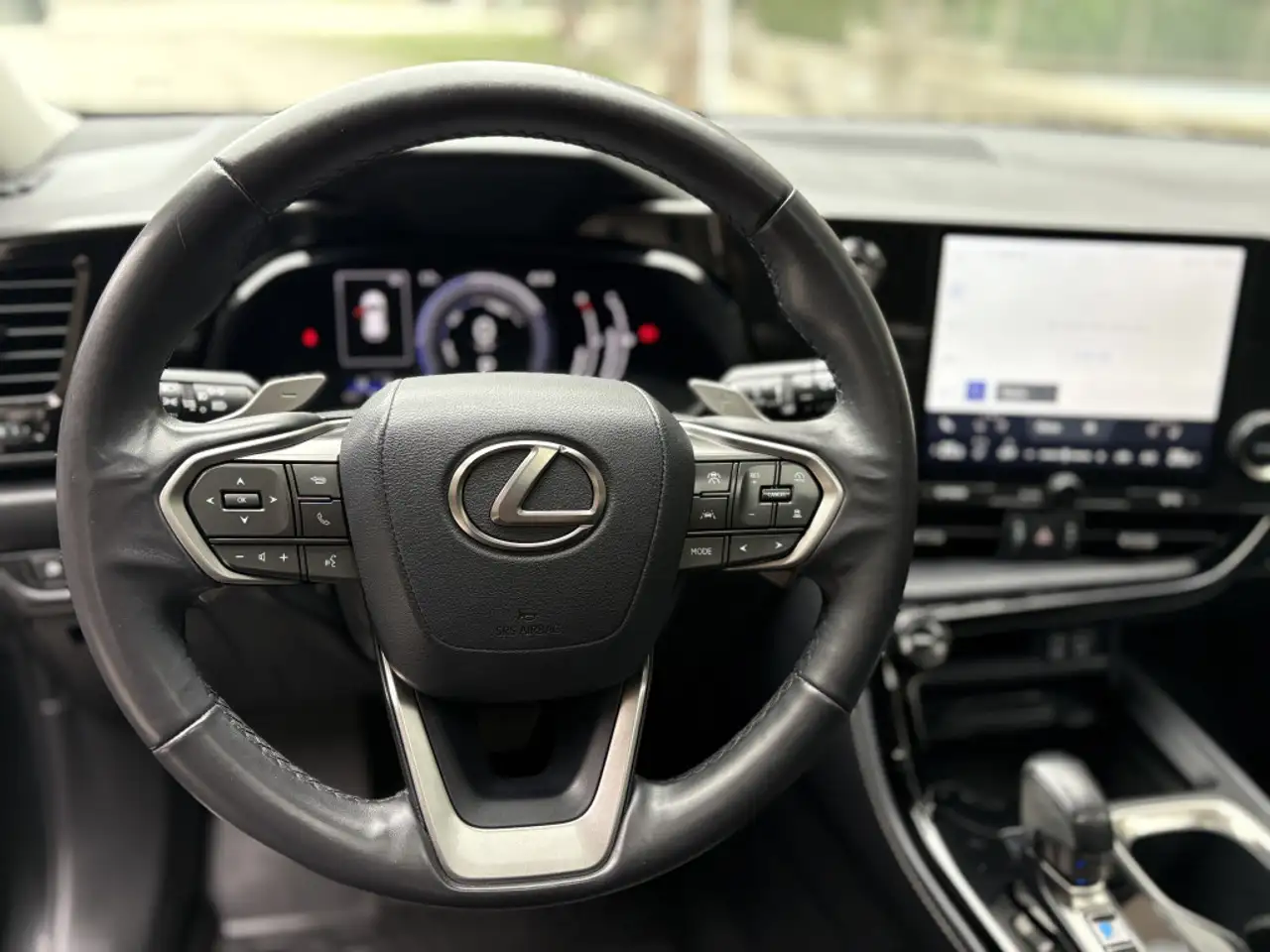 Lexus NX 350h - Image 12