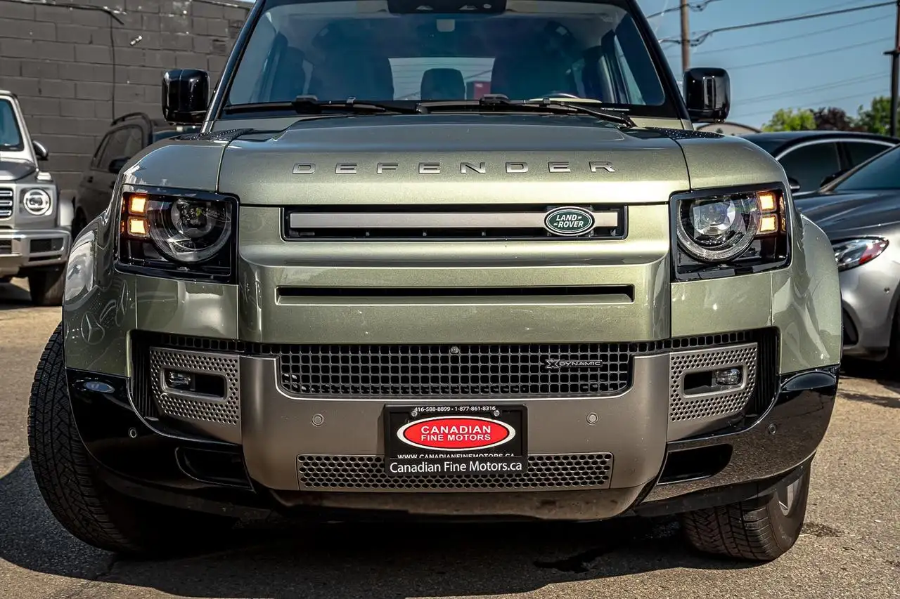 Land Rover Defender - Image 4