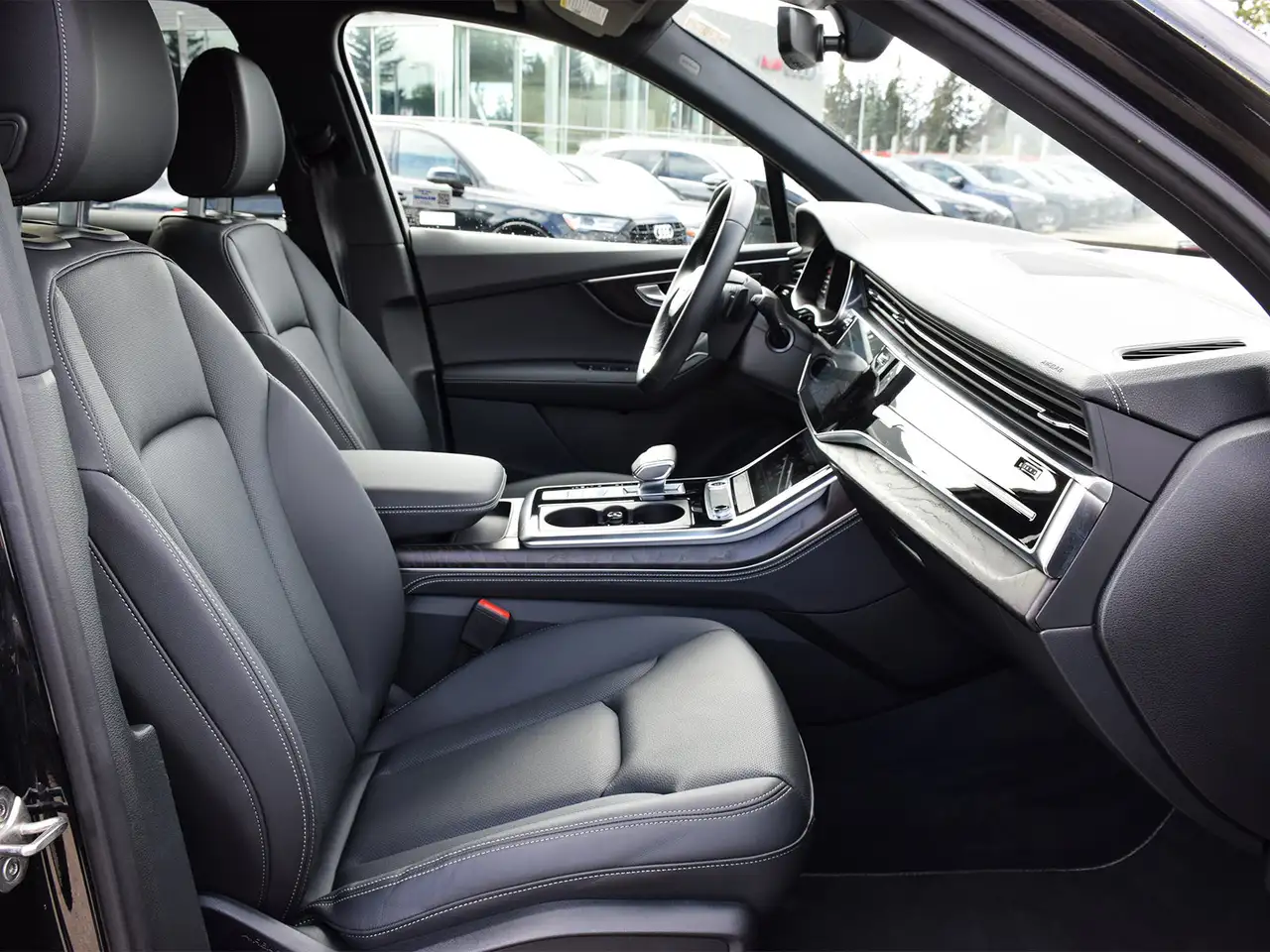 Audi Q7 - Image 24