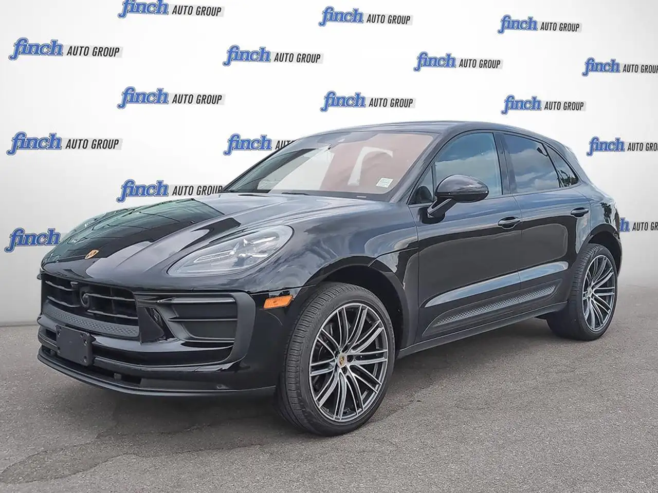 Porsche Macan - Image 1
