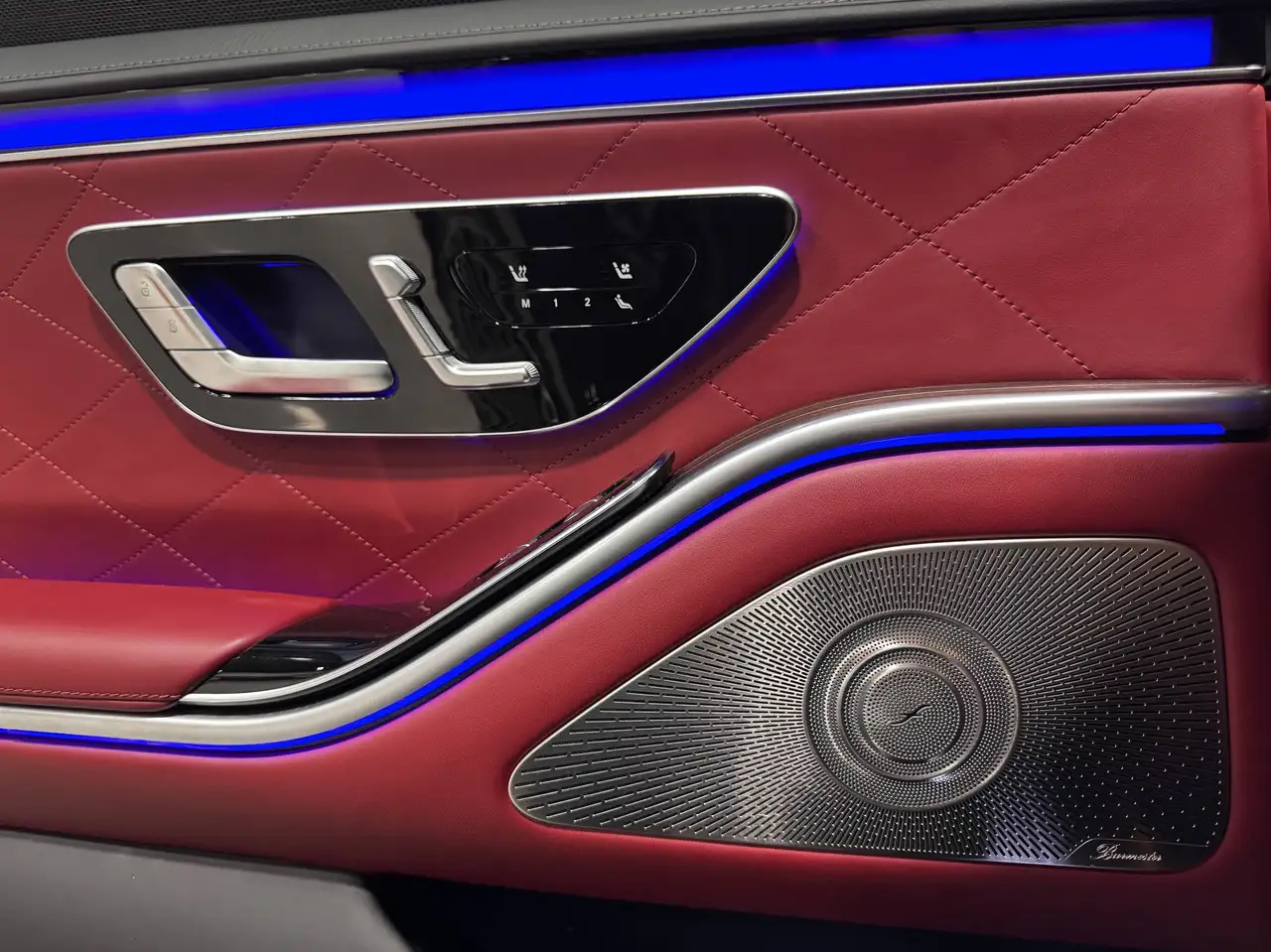 Mercedes-Benz S-Class - Image 13