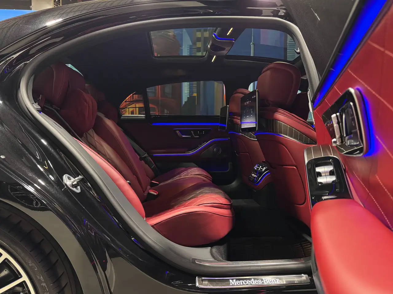 Mercedes-Benz S-Class - Image 10