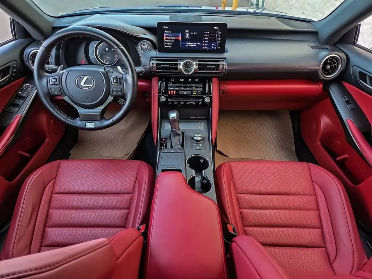 Lexus IS - Image 23