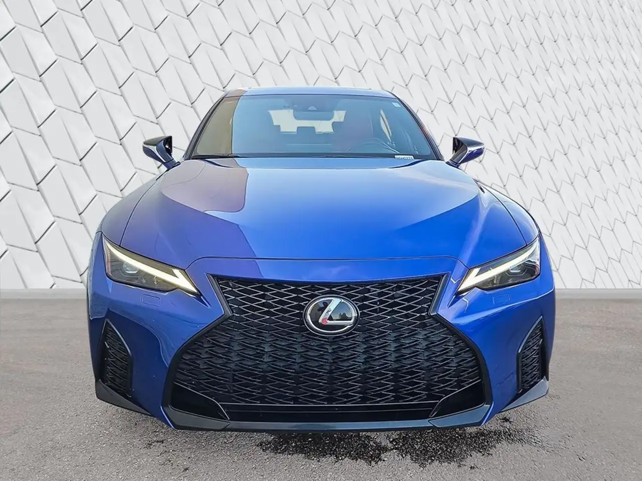 Lexus IS - Image 2