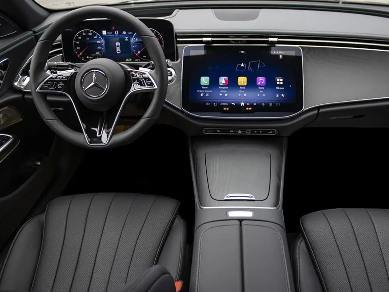 Mercedes-Benz E-Class - Image 14