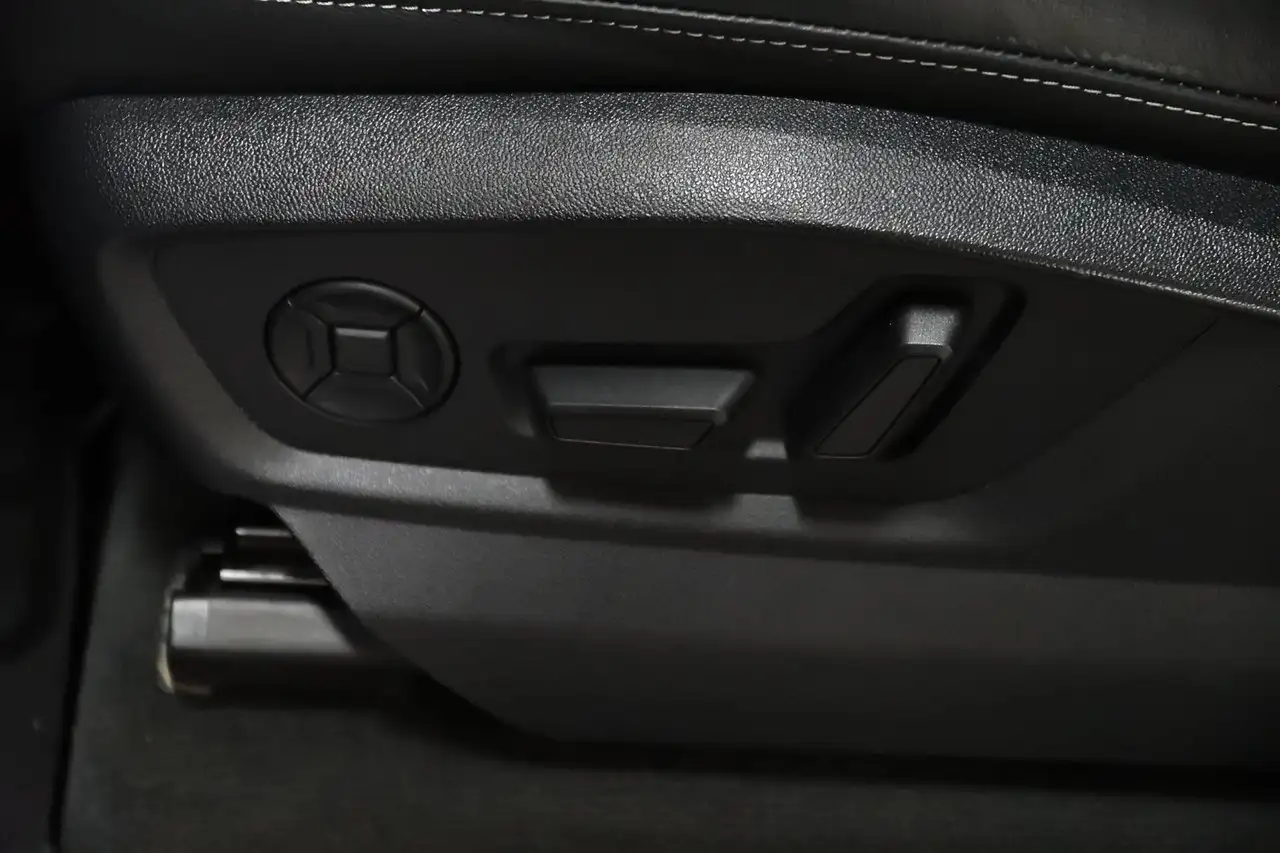 Audi Q8 - Image 15