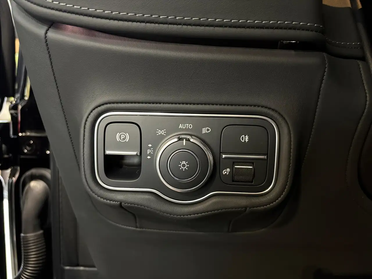 Mercedes-Benz G-Class - Image 21