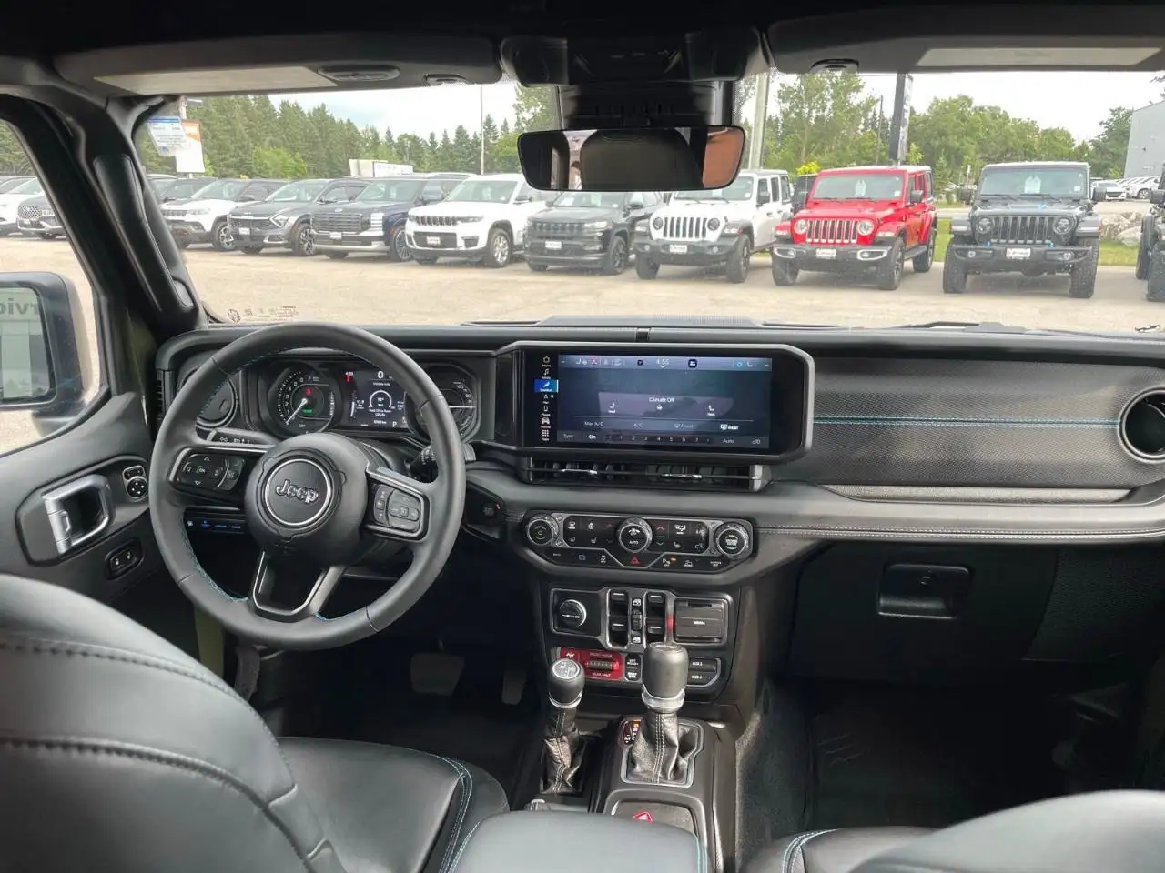 Jeep Wrangler - Image 16