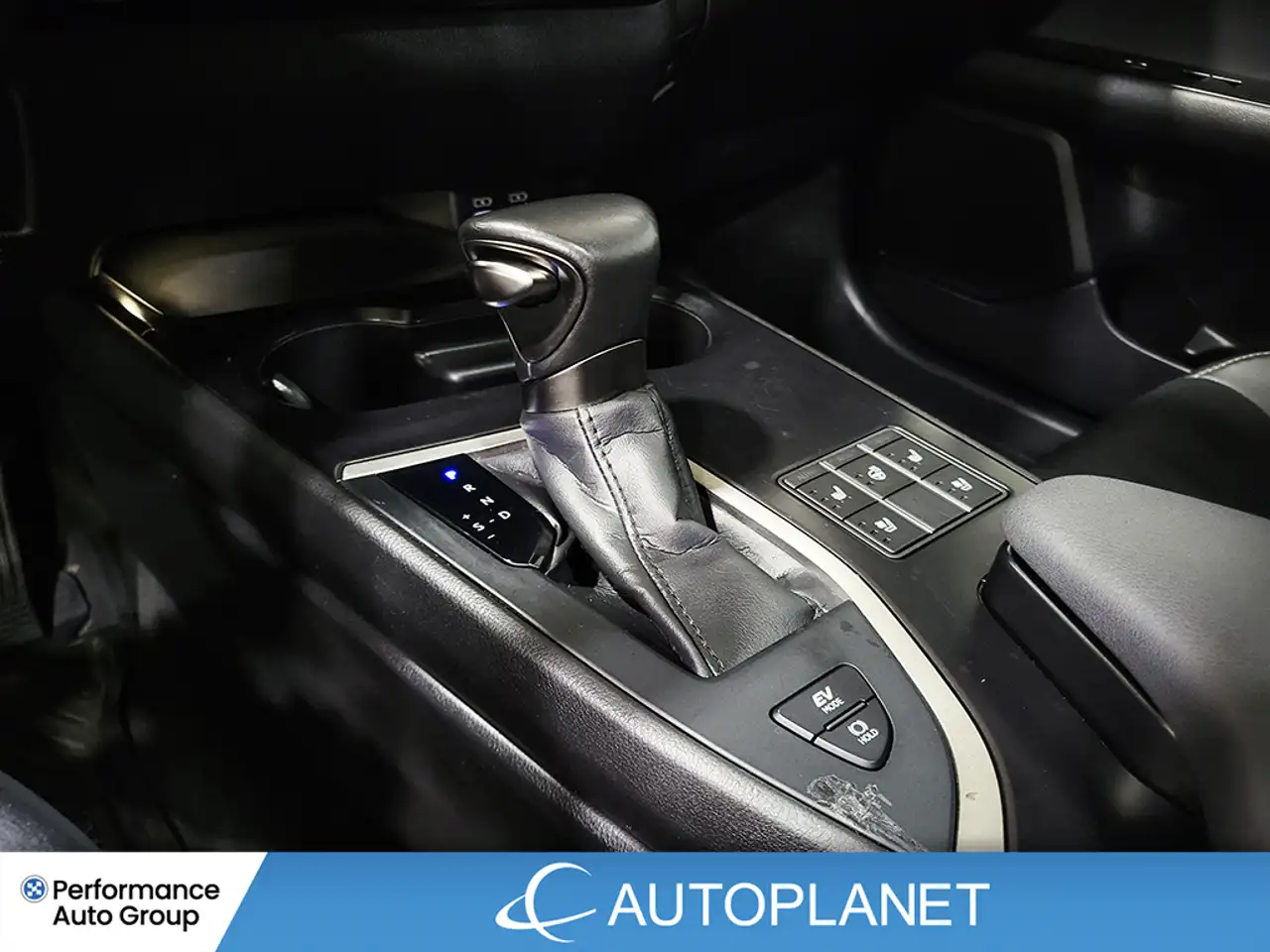 Lexus UX - Image 33