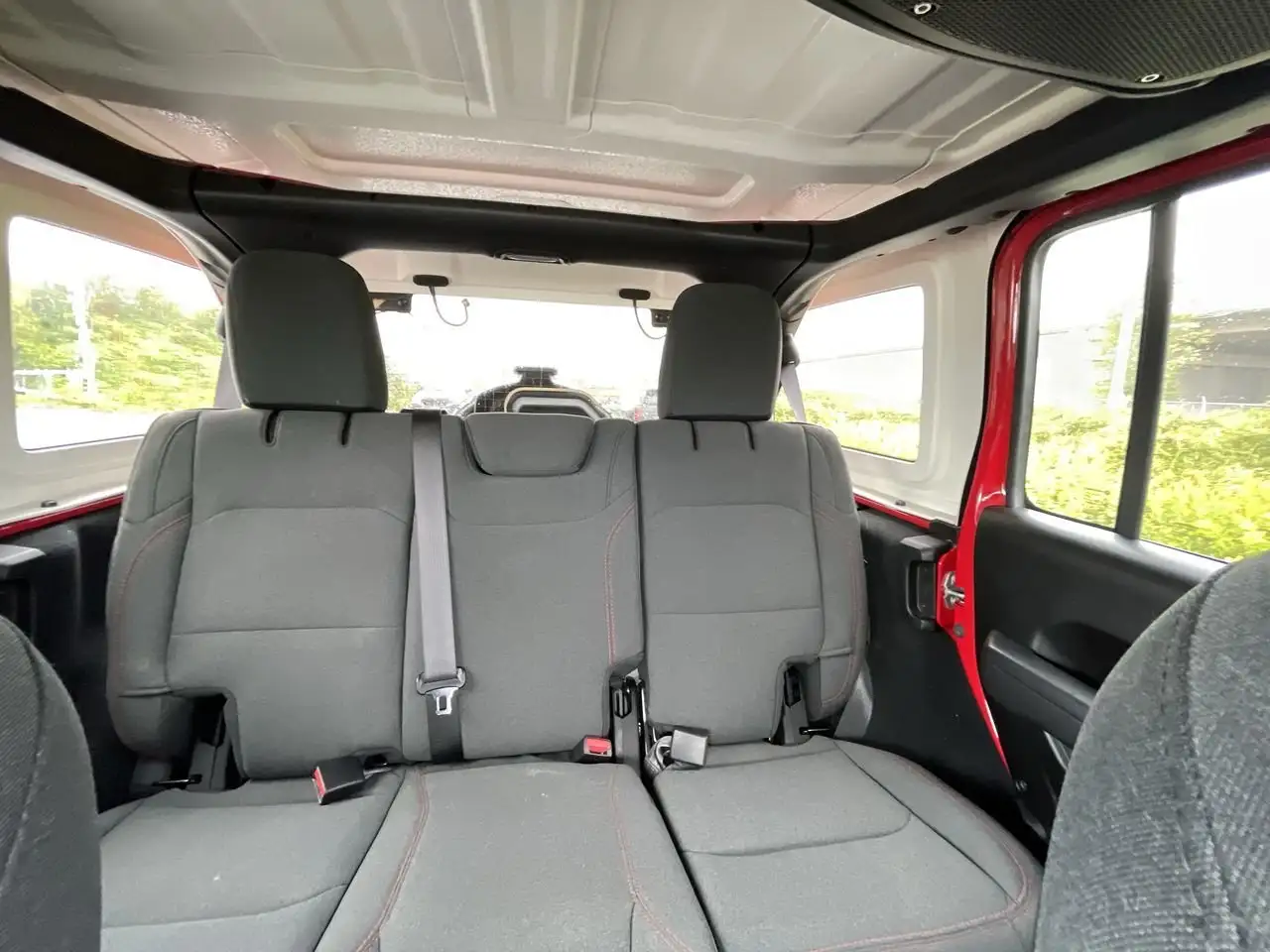 Jeep Wrangler - Image 22
