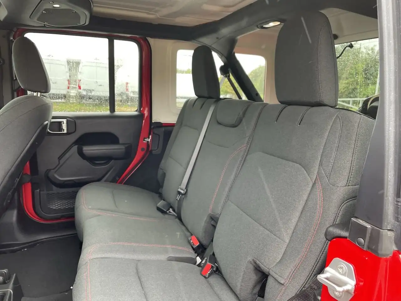 Jeep Wrangler - Image 35