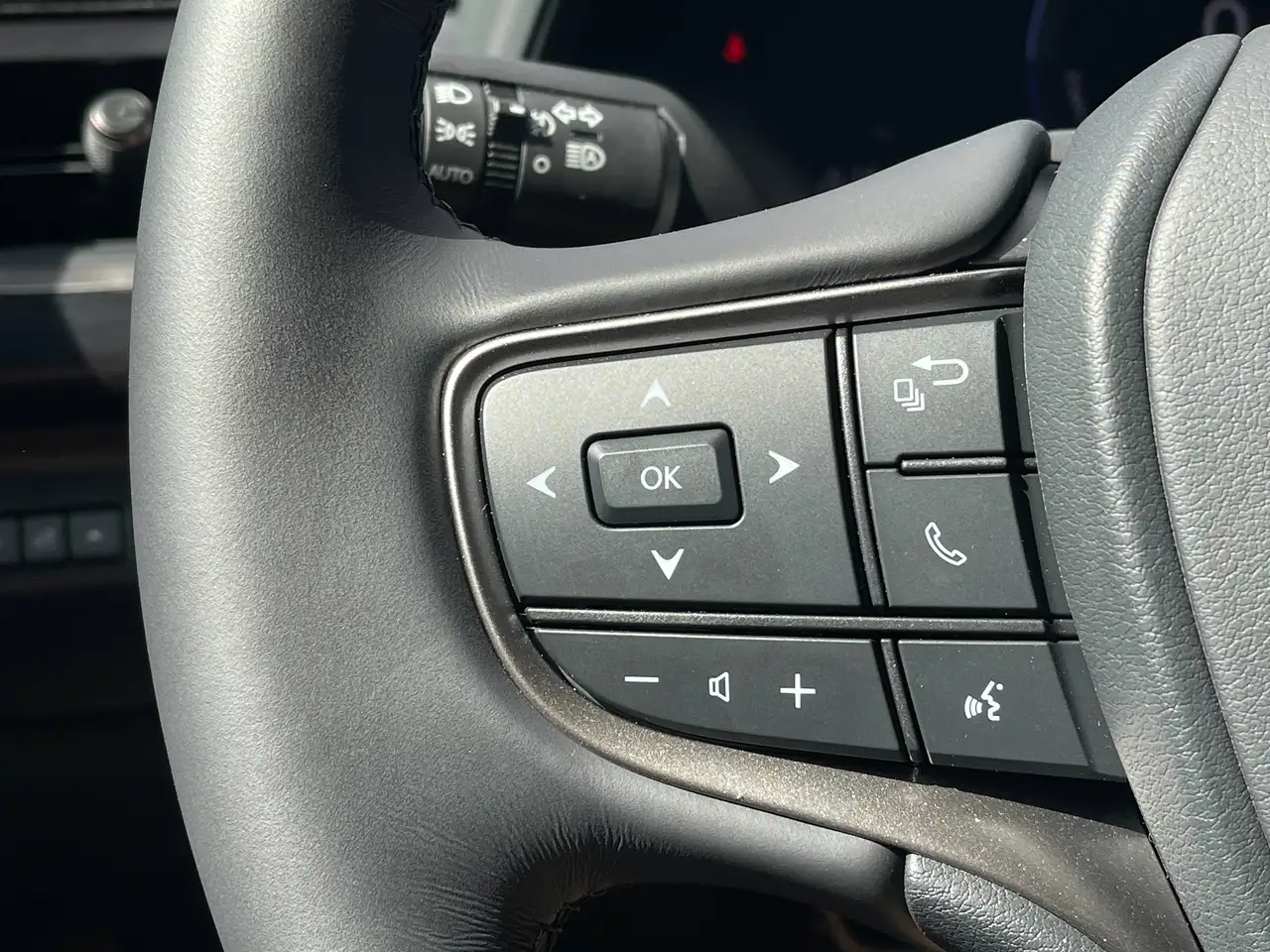 Lexus UX - Image 16