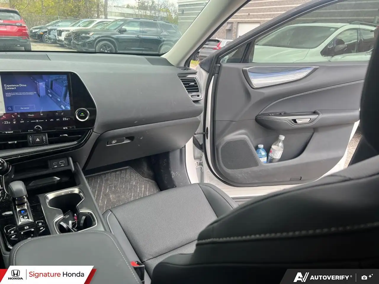 Lexus NX - Image 25