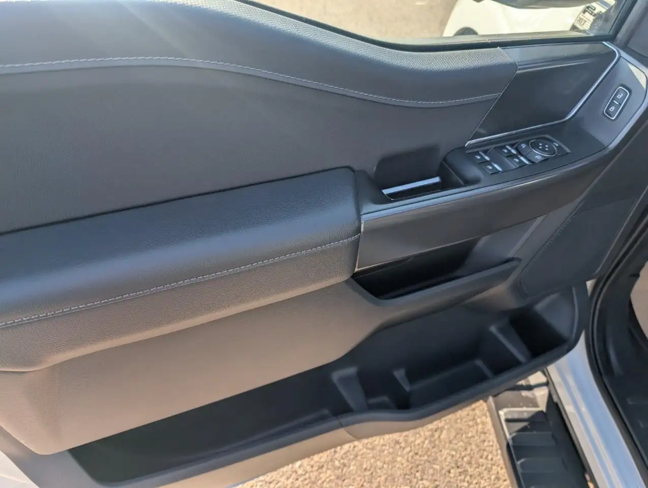 Ford F-150 - Image 19