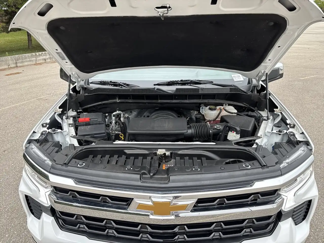 Chevrolet Silverado 1500 - Image 24