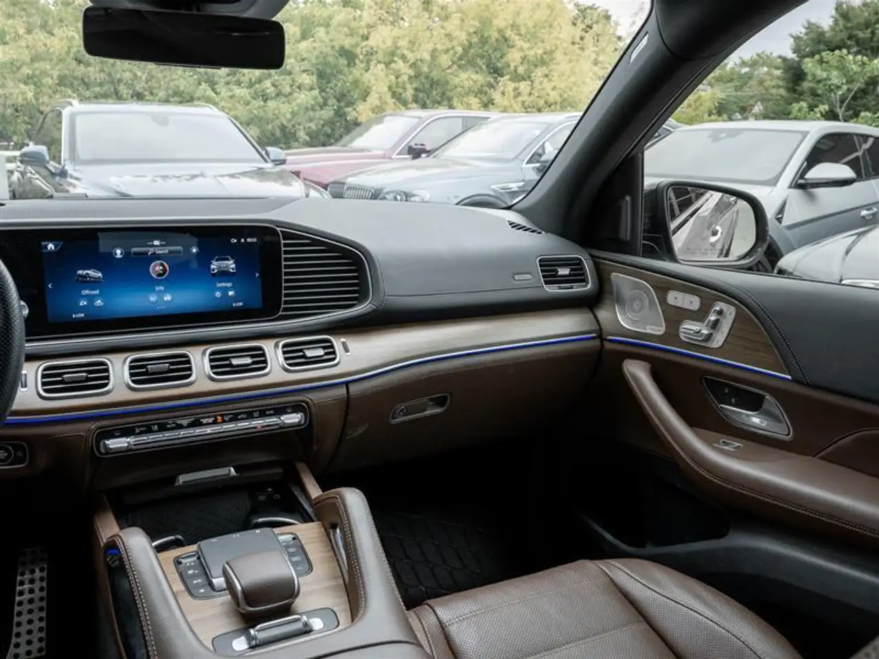 Mercedes-Benz GLS - Image 41
