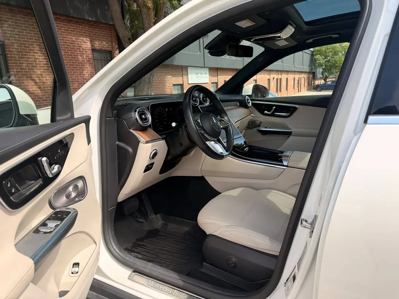Mercedes-Benz GLC - Image 11
