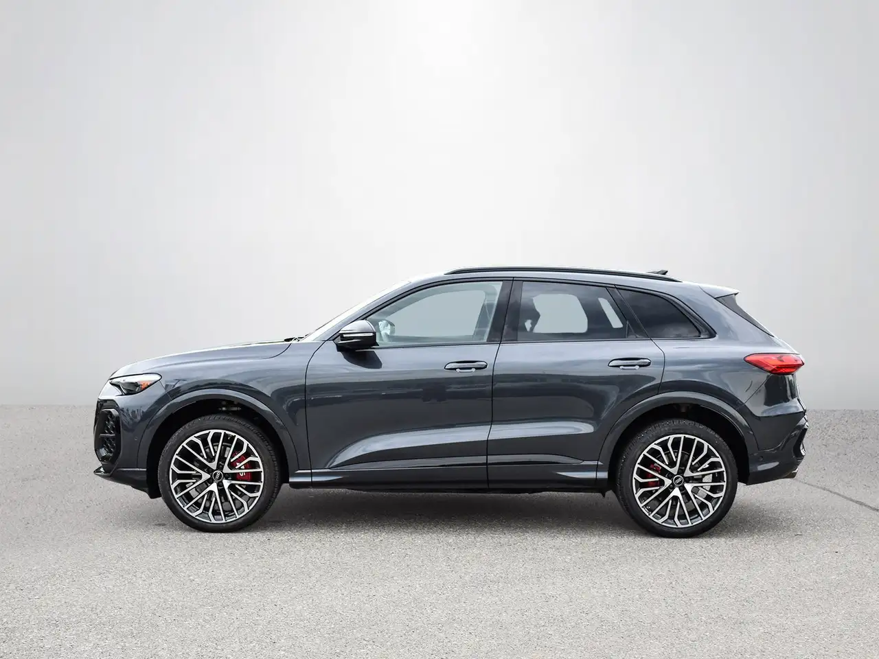 Audi SQ5 - Image 3