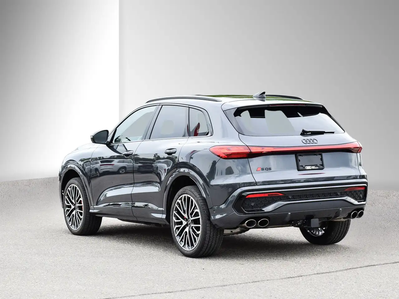 Audi SQ5 - Image 4