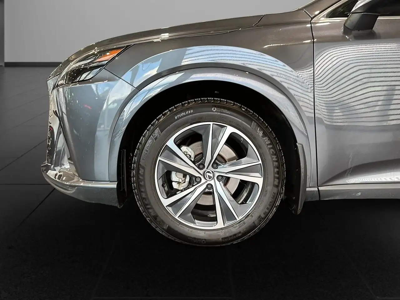 Lexus RX - Image 17