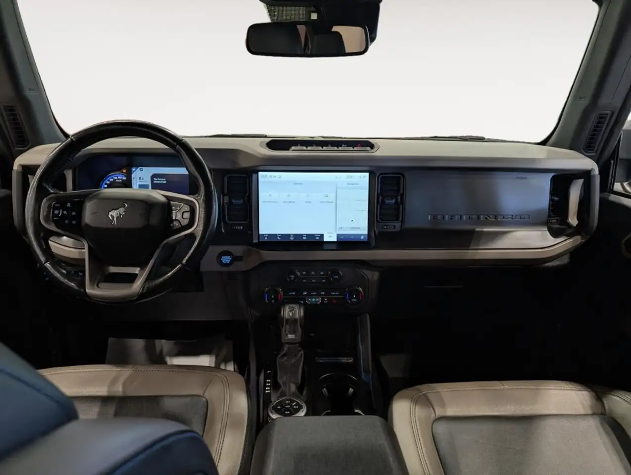 Ford Bronco - Image 11