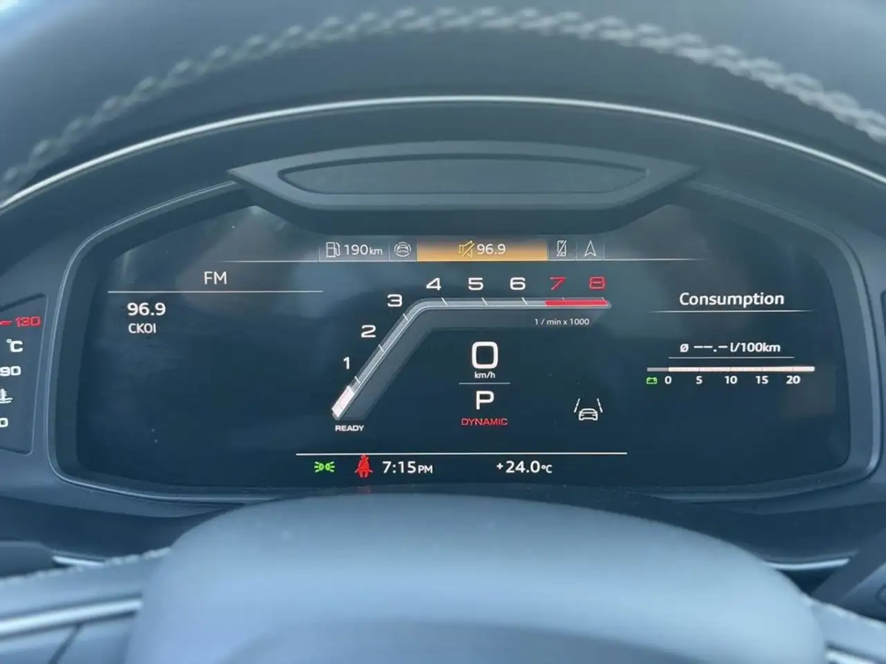 Audi Q8 - Image 14